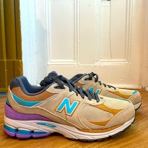 Brand new pair of new balance 2002rs